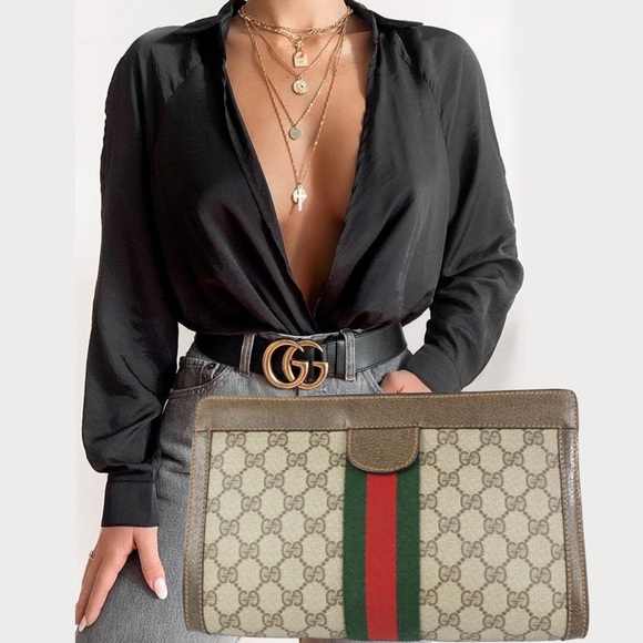 Gucci Handbags - Gucci Clutch